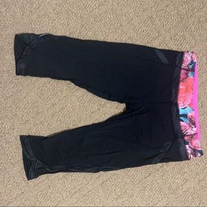 Women’s Lululemon size L/XL Crop pant